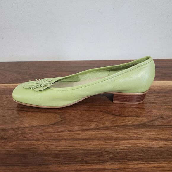 Etienne Aigner Lime Green Pumps Heels Womens 8.5 M Gardener Leather Stacked Heel - Picture 3 of 13